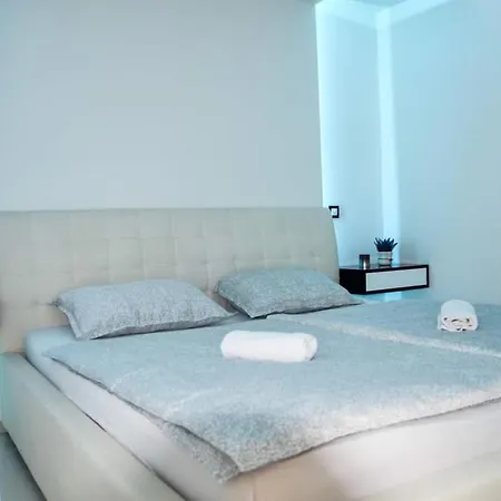 Apartment Sweet